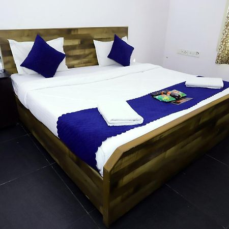 Hotel Warm Welcome - Noida Sector 51 Zewnętrze zdjęcie