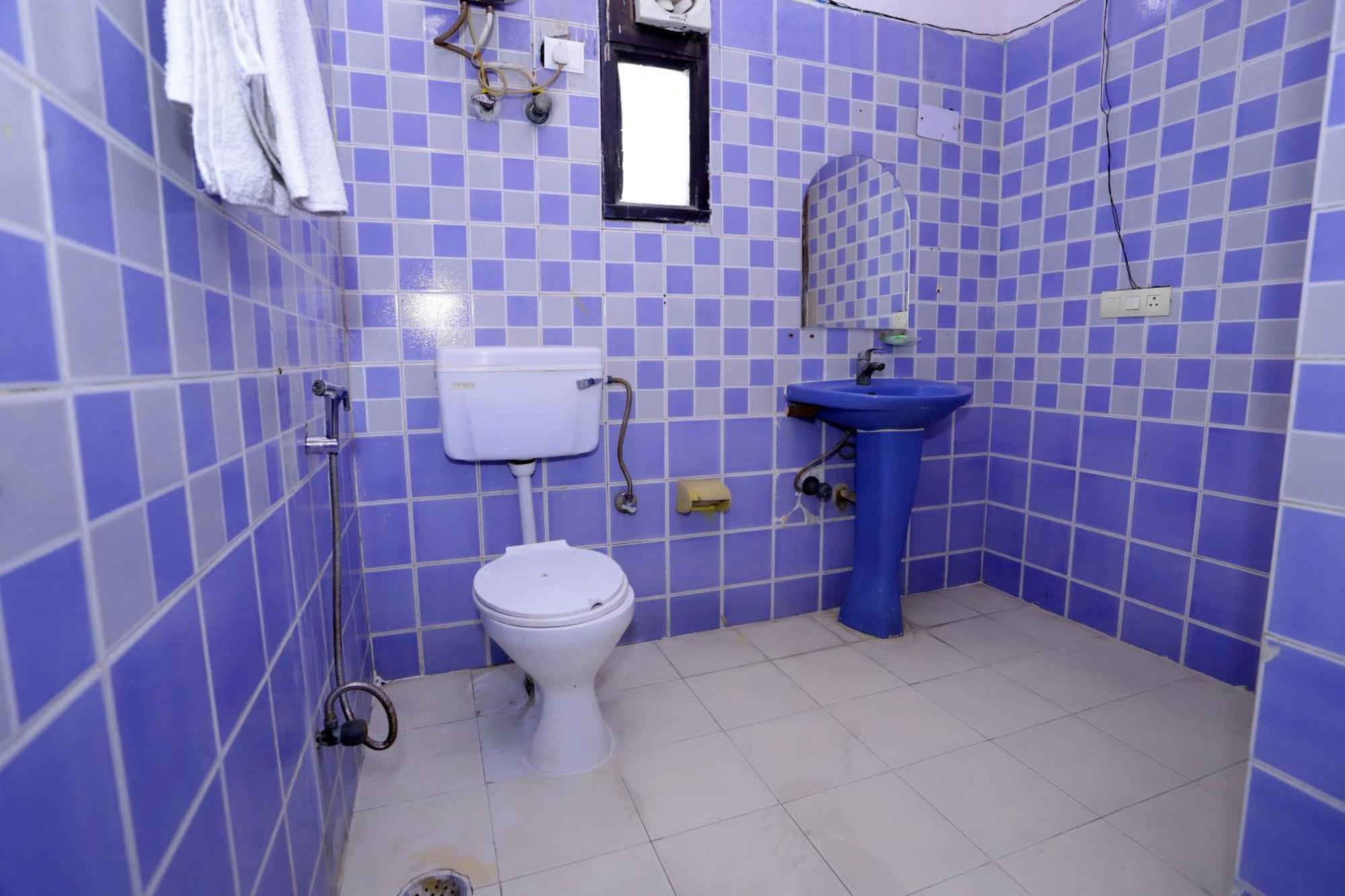 Hotel Warm Welcome - Noida Sector 51 Zewnętrze zdjęcie