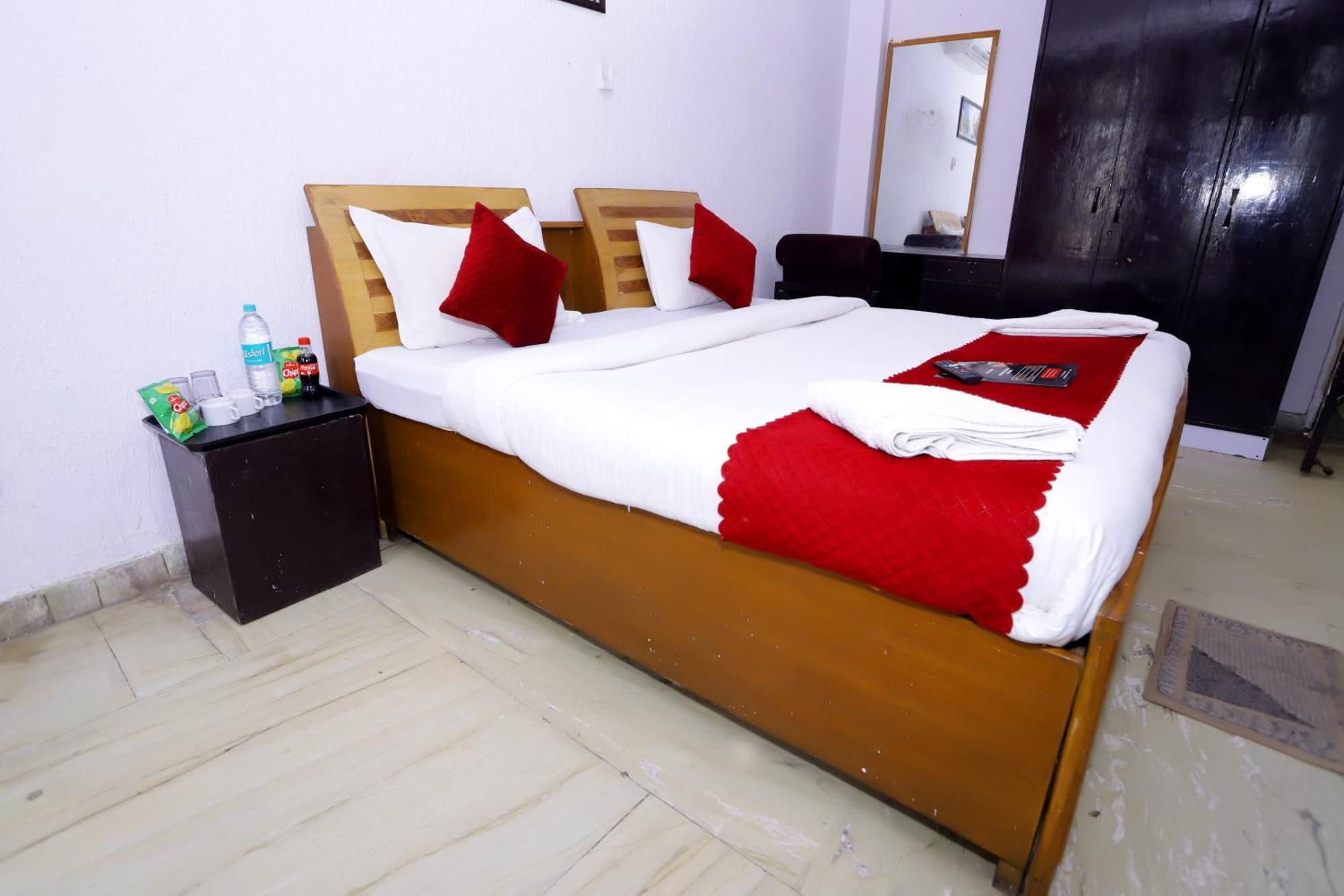 Hotel Warm Welcome - Noida Sector 51 Zewnętrze zdjęcie