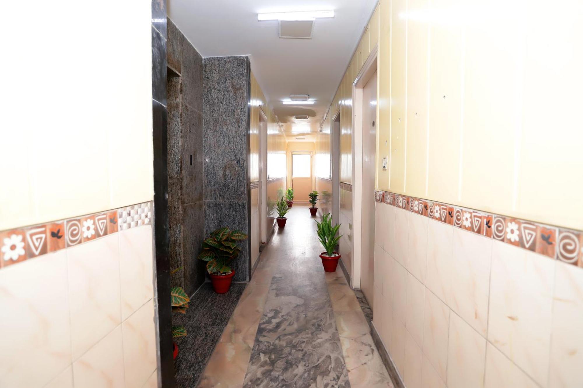 Hotel Warm Welcome - Noida Sector 51 Zewnętrze zdjęcie