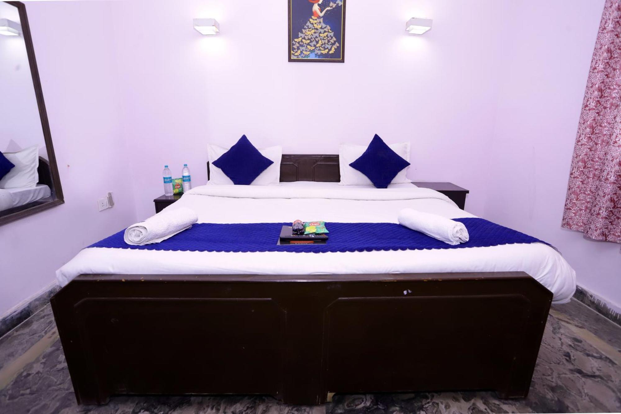 Hotel Warm Welcome - Noida Sector 51 Zewnętrze zdjęcie